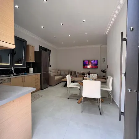 Kontis' Furnished Lejlighed