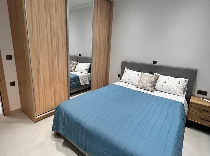 Kontis' Furnished Appartement *